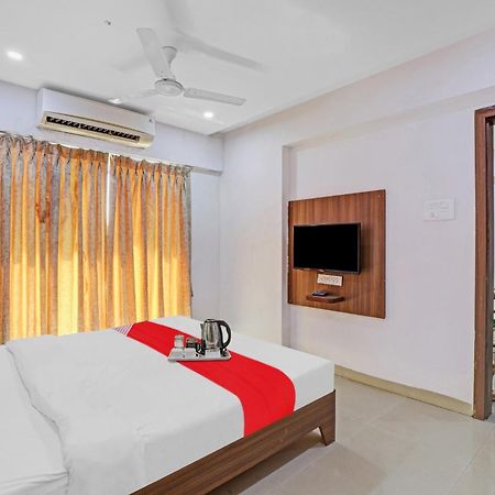 Oyo Flagship Hotel Residency Silvassa Εξωτερικό φωτογραφία