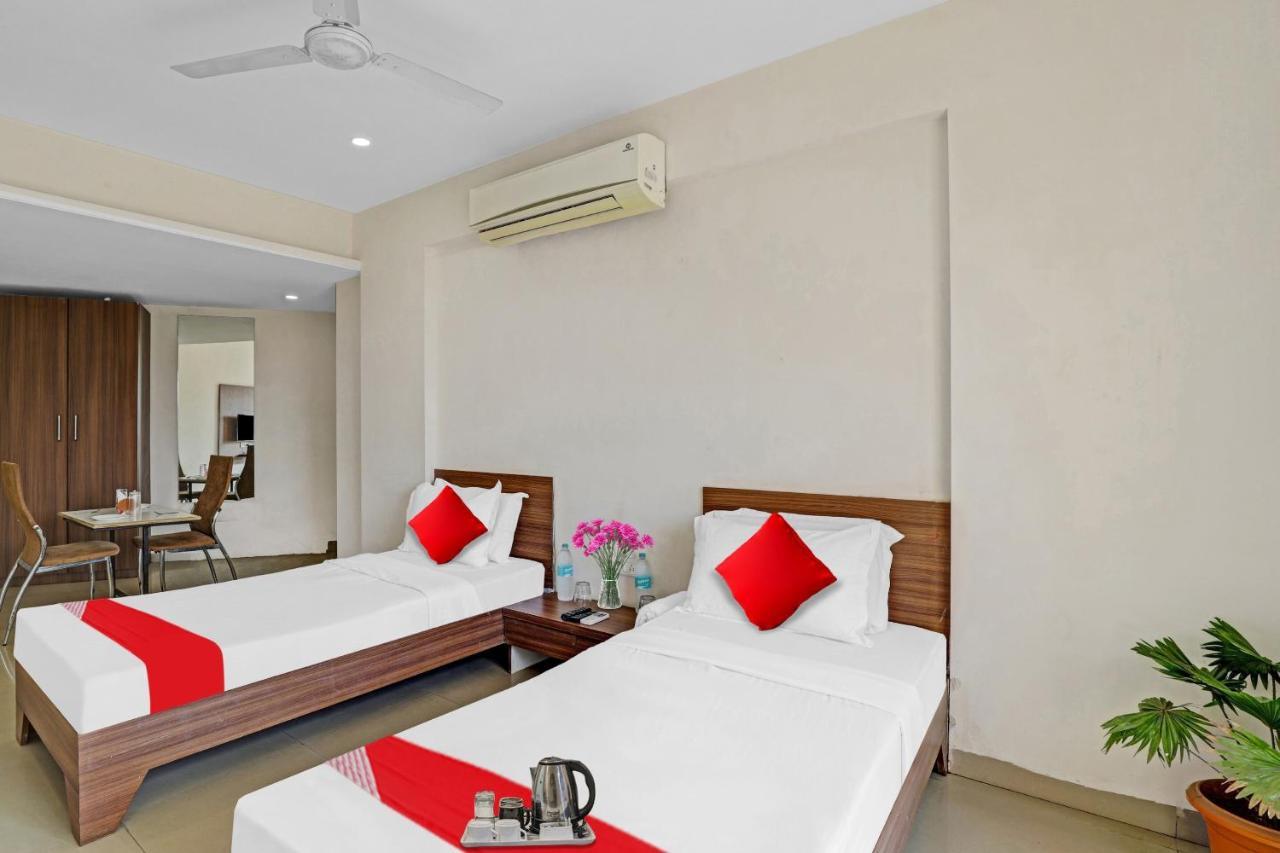 Oyo Flagship Hotel Residency Silvassa Εξωτερικό φωτογραφία
