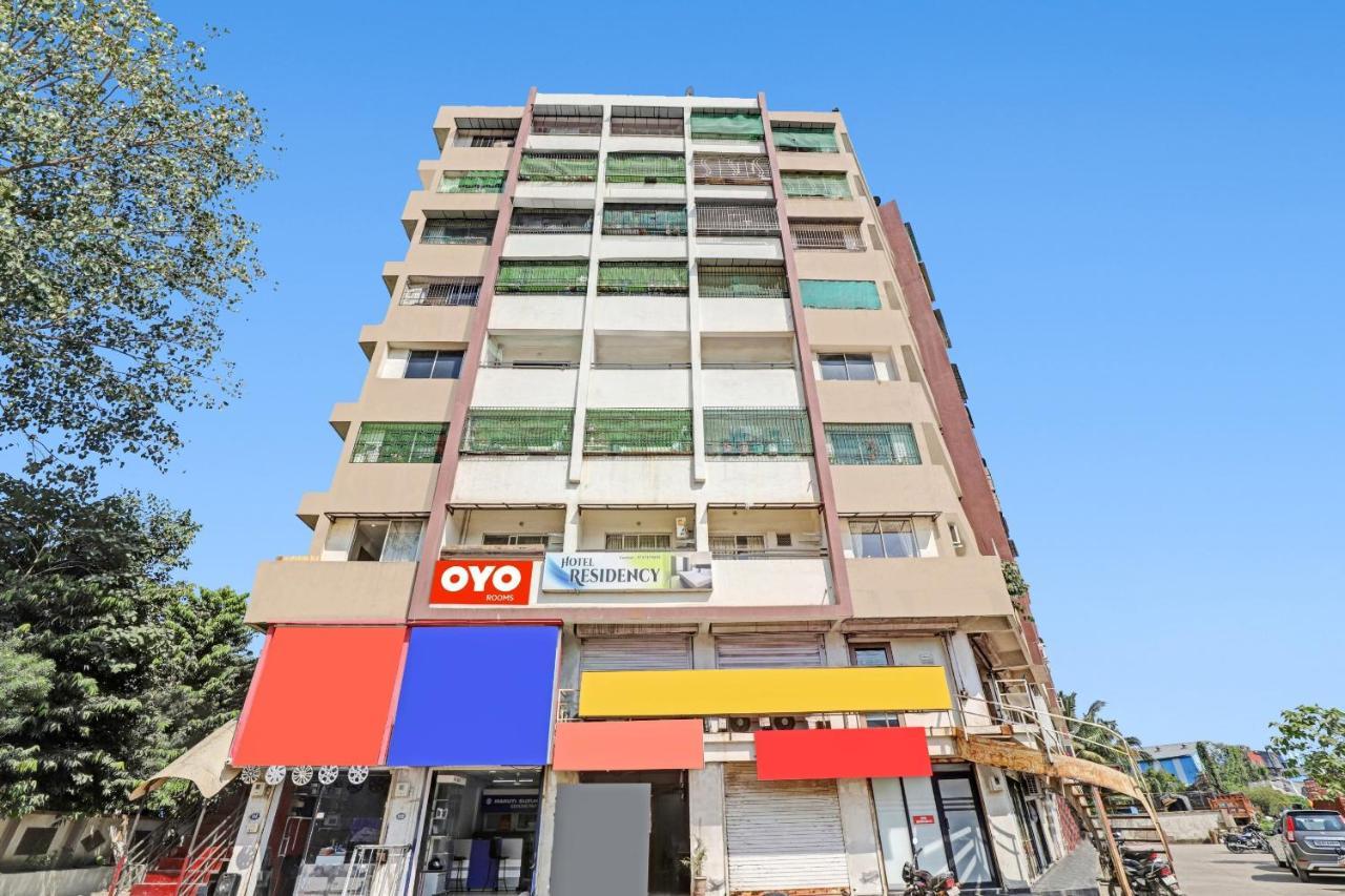 Oyo Flagship Hotel Residency Silvassa Εξωτερικό φωτογραφία